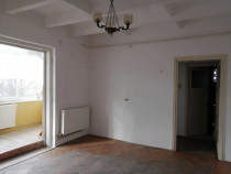Apartament cu 2 camere, semidecomandat - zona Astra