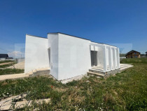 Casa pe parter cu un design deosebit, zona nordica / Simnicu