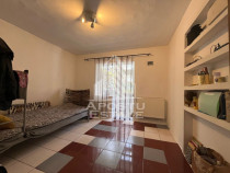 Apartament cu 2 camere, decomandat, parter inalt,centrala...