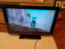 Televizor LG 82 cm