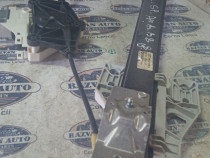Macara geam dreapta spate Audi A4 B8