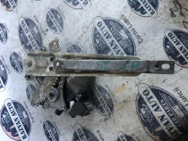 Macara geam stanga spate Nissan Juke 2011