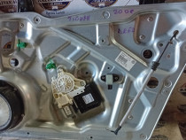 Macara geam dreapta fata Volkswagen Tiguan 2008