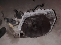 Cutie de viteze in 5 trepte Dacia Duster 1.6 Benzina 2019