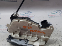 Broasca stanga spate Volkswagen Passat CC 2011