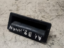 Maner hayon Audi A4 B8 2011