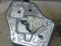 Macara geam stanga fata Skoda Yeti 2011