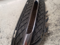 Grila proiector stanga Mercedes E 250 2009