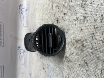 Grila ventilatie stanga Mercedes C-Class W204 2012