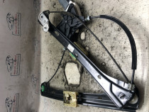 Macara geam dreapta fata Volkswagen Passat B8 2016