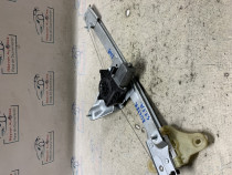 Macara geam stanga fata Dacia Duster 1.6 Benzina 2019