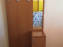 Cuier pentru hol cu oglindă