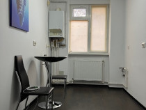 Spațiu comercial str. M. Eminescu, parter. Preț 350 euro.