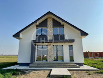 Casă de vânzare cu 4 camere in Sântandrei, Bihor