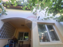 Imobil cu curte , casa plus parter de casa în zona Sub A...