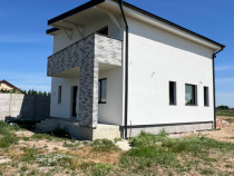 Casa semifinisata / pers. fizica / teren 700mp / ingradit Satu Mare