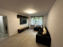 Apartament Decomandat Cu 2 Camere , Zona Piata Resita