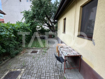 Casa individuala curte libera 300mp 8 camere zona Calea Popl