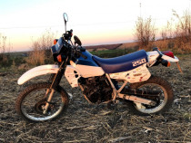 Motocicleta Kawasaki klr 250