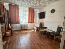 Camera de camin, cu baie si bucatarie - zona Tractorul