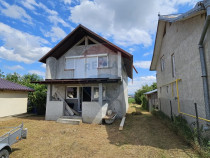 Casă / Vilă, teren 1700mp, &icirc;n Lisaura-Ipotești, Suceava