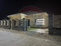 Casă / Vilă cu 4 camere de vânzare