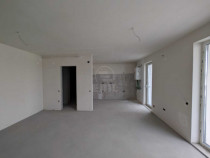 Apartament semifinisat, tip penthouse, zona Eroilor