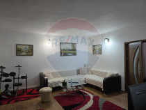 Casă / Vilă cu 5 camere de v&acirc;nzare &icirc;n zona George Enescu