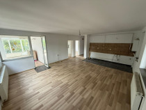 Apartament 3 camere, in casa tip vilă, cu terasă extinsă,