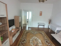 Apartament 2 camere, decomandat - zona Tractorul