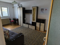 P.F, apartament 2 camere decomandat, Podul de Fier