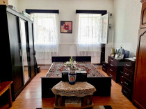 Apartament cu 2 camere, 90mp , cu curte, zona Turda Noua