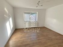 Casa individuala, 4 camere, centrala proprie,cur,zona Lip...