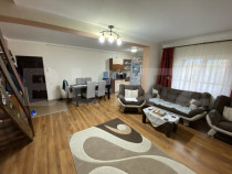 Apartament cu 3 camere, 81 mp, decomandat zona Bradet