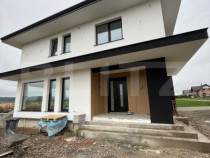 Casa superba, 5 camere, 126 mp, 6 ari teren, zona Patrauti