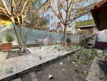 Casa individuala, 4 camere, 2 cai de acces, situata in zo...