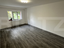 Apartament decomandat cu 3 camere, zona Iosia Nord