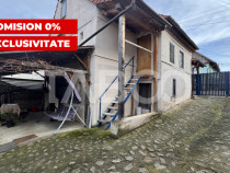 Casa de vanzare cu curte spatioasa loc relaxare si gradina C