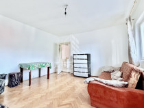 Apartament trei camere decomandat etaj intermediar