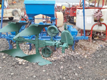 Plug reversibil cu doua brazde