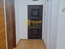 Apartament 3 camere decomandat, etaj intermediar, Mircea cel Batran