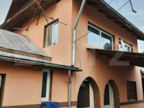 Gura Ocniței Casă de căramidă