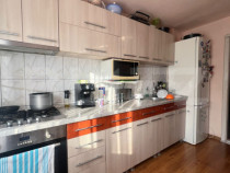 Apartament cu 4 camere, decomandat, 76 mp, zona Parcul Teilo