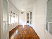 Apartament imens, 4 camere-Stil evreiesc autentic