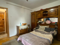 Garsonieră vis a vis de Hala Centrală, etaj 2