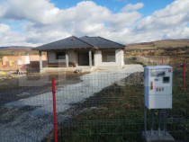 Casa cu 4 camere, 153 mp utili, teren 1000 mp extravilan, ut