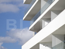 Apartament 2 camere, finisat lux, bloc nou, zona de Sud