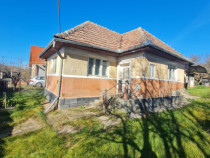Casa renovabila, 56,7 mp utili, 2500 mp de teren, loc. Rediu