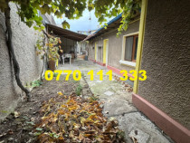 Teren cu casa demolabila, zona Centrala.