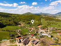 FILM! Teren extravilan cu priveliste deosebita, 11.306 mp, M